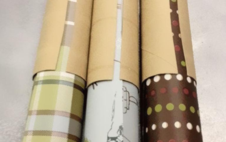  Re-use A Used Toilet Paper Roll On Gift Wrapping Paper