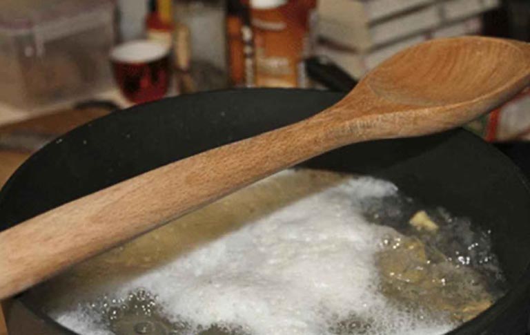 Use A Wooden Spoon To Keep Your Pasta Water From Boiling Over